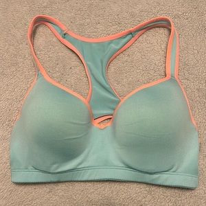 Jessica Simpson underwire sports bra